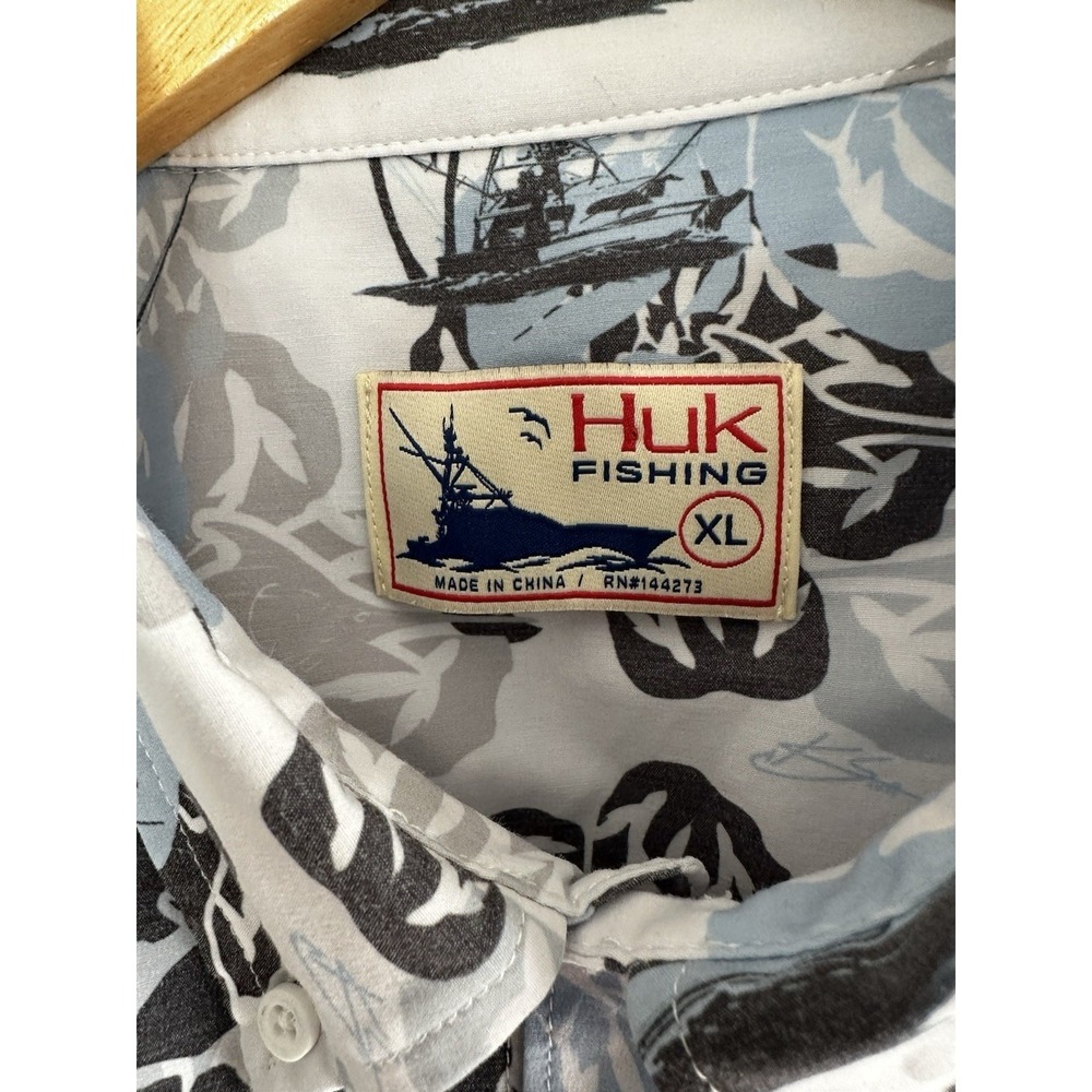 Huk Button-Up Shirt Mens‎ Size XL Blue Short Sleeve Fishing Graphic Print Casual - Picture 2 of 9